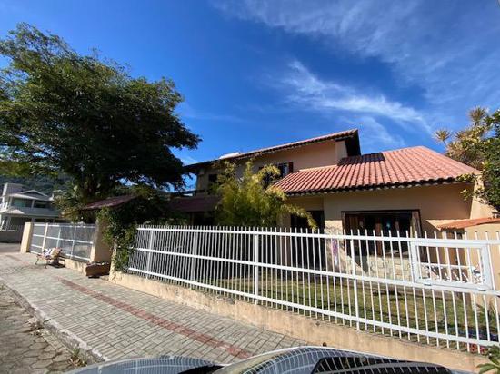 LINDA CASA EM PORTO BELO!!!