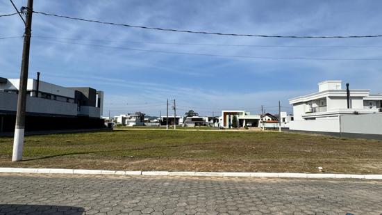 TERRENO PLANO COM 361 M2