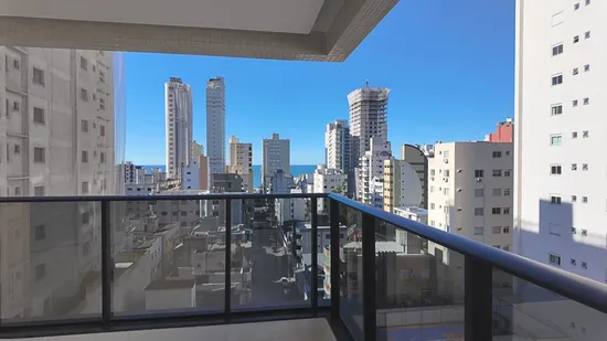 LUXO E REQUINTE NA MEIA PRAIA