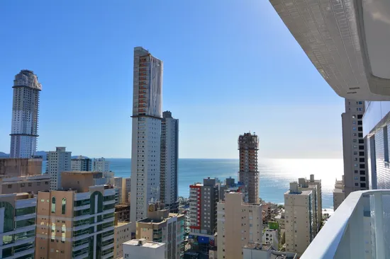 3 SUÍTES COM VISTA PARA O MAR E VISTA PANORÂMICA