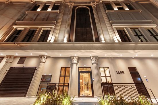 APARTAMENTO FRENTE MAR, NO EDIFÍCIO PALAIS ROYAL