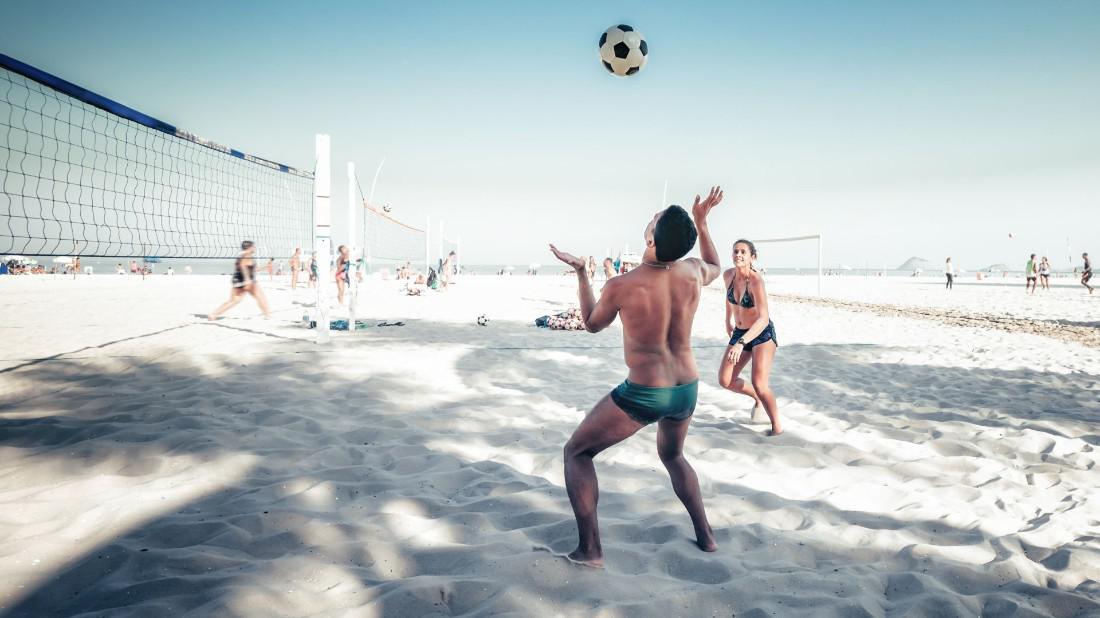 Conheça as melhores praias para jogar futevôlei em Balneário Camboriú - Imagem Principal