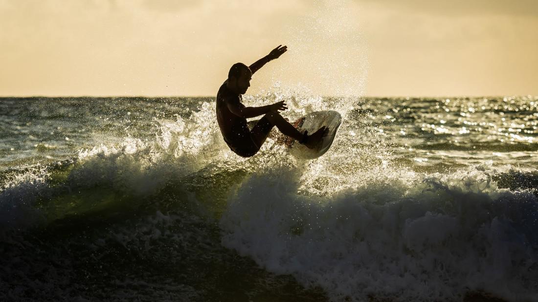 Surf: um esporte que faz bem para o corpo e para a mente - Imagem Principal