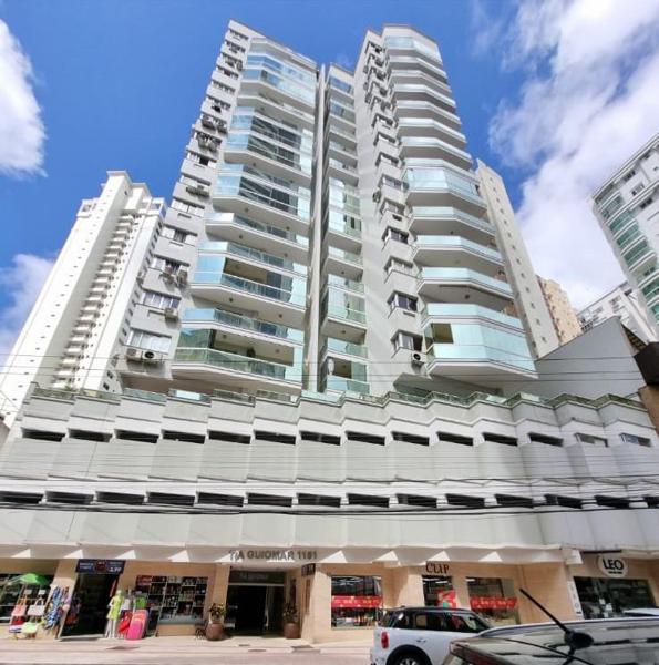 COBERTURA NO EDIFÍCIO TIA GUIOMAR EM BALNEÁRIO CAMBORIÚ