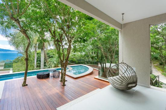 CASA NO CONDOMÍNIO COSTA AZUL NO ESTALEIRINHO