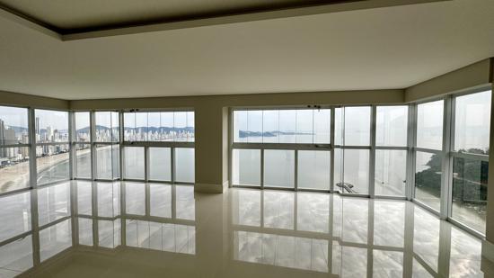 APARTAMENTO NO ED IBIZA TOWER BALNEÁRIO CAMBORIÚ