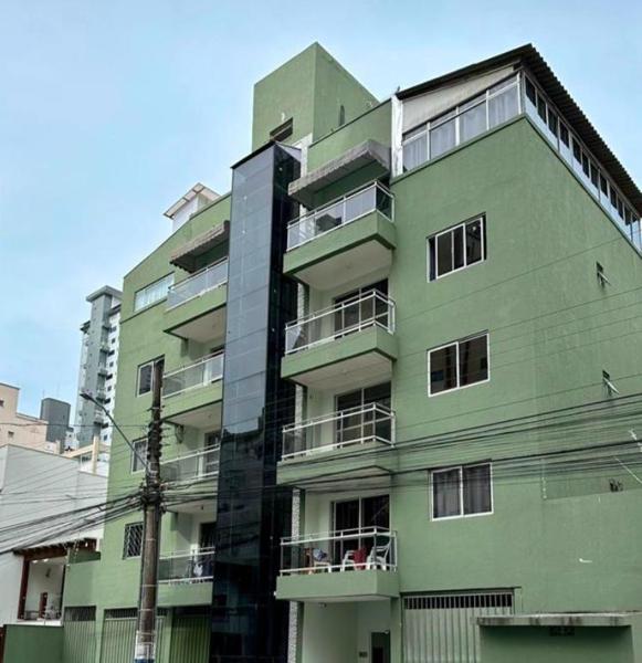 PRÉDIO RESIDENCIAL NO CENTRO DE BALNEÁRIO CAMBORIÚ