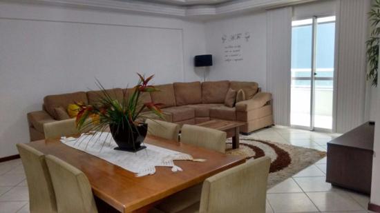 APARTAMENTO QUADRA MAR PARA TEMPORADA