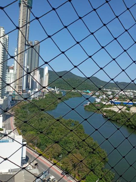 LOCAÇÃO TEMPORADA NA QUADRA DO MAR