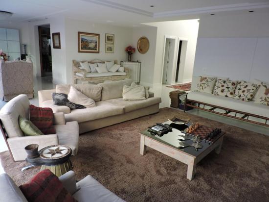CASA A VENDA NA PRAIA DOS AMORES
