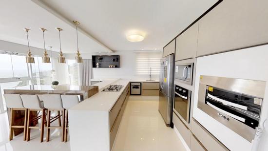 APARTAMENTO MOBILIADO E DECORADO FRENTE MAR