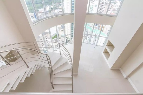DUPLEX PARA VENDA COM 4 SUÍTES