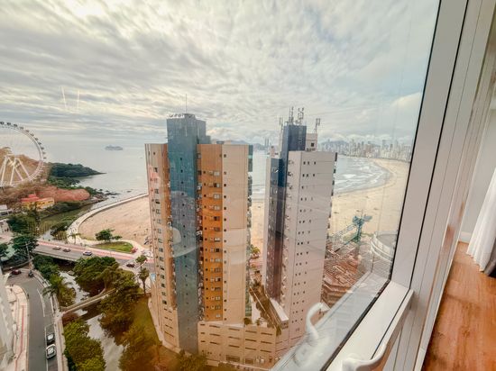APARTAMENTO COM VISTA MAR NO BAIRRO PIONEIROS