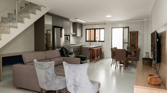LINDO SOBRADO BAIRRO AREIAS CAMBORIU