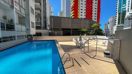 APARTAMENTO QUADRA MAR