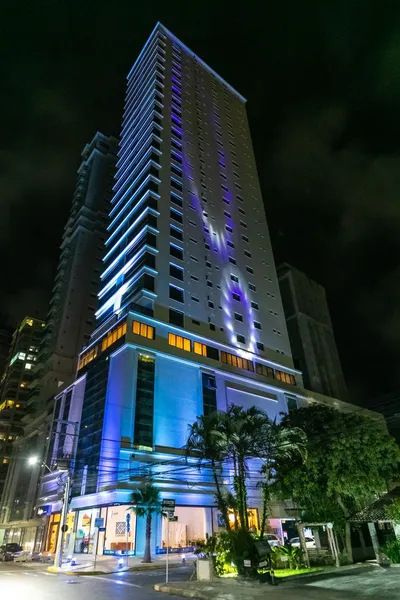 DOM BENEDITO - FRENTE SEGUNDA AVENIDA
