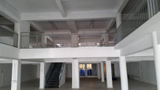 SALA CENTRAL DISPONÍVEL PARA LOCAÇÃO.