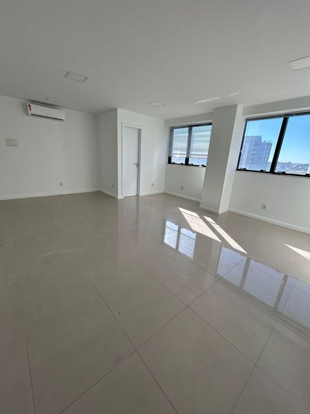 SALA COMERCIAL NO BAIRRO CENTRO SUL