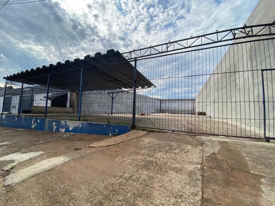 AMPLO ESPAÇO COMERCIAL NA AVENIDA IPIRANGA