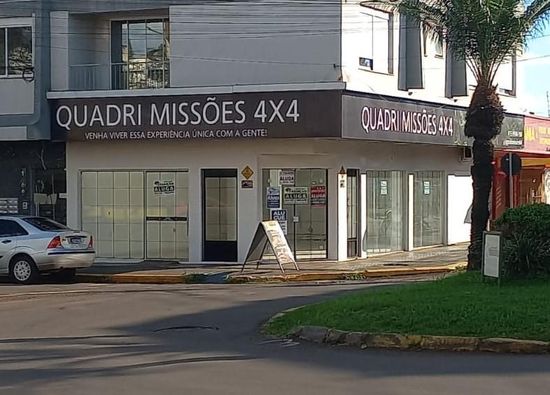 SALA COMERCIAL ESQUINA