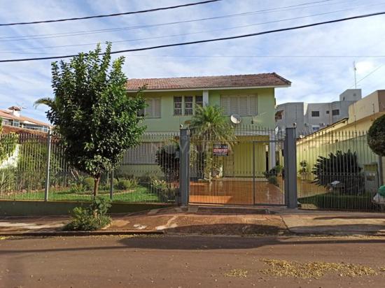 CASA DISPONÍVEL PARA VENDA