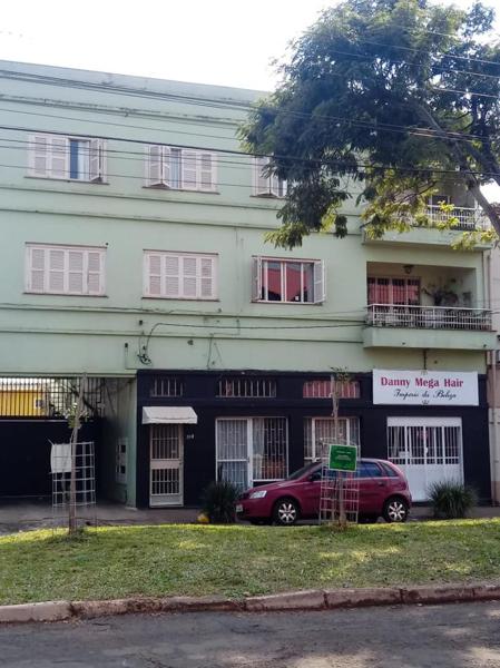 CONJUNTO COMERCIAL NO CENTRO