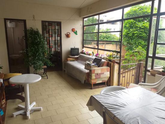 PREDIO E SALA COMERCIAL