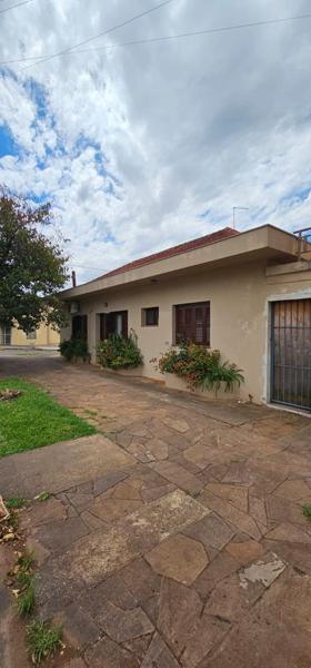 ESQUINA COMERCIAL - CASA CENTRAL - SANTO ÂNGELO