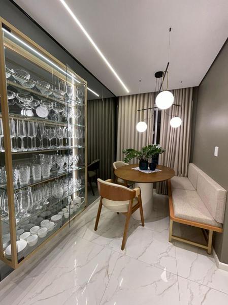 APARTAMENTO CENTRAL - COM SUÍTE E ELEVADOR