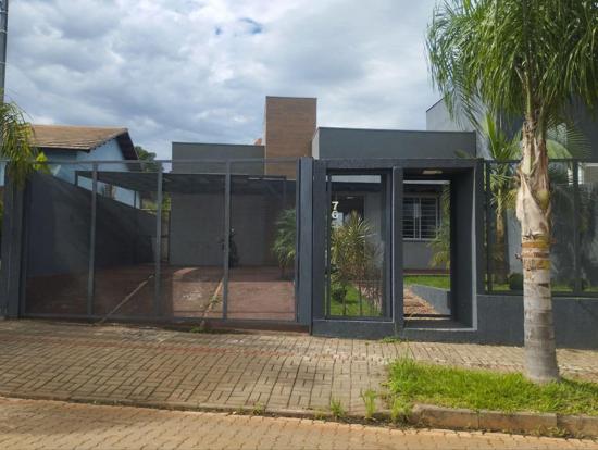 CASA PARA VENDA- PISCINA- MÓVEIS SOB MEDIDA
