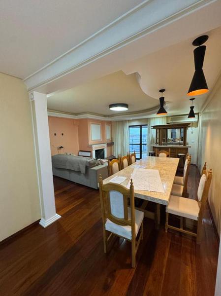 APARTAMENTO AMPLO CENTRAL 4 DORMITÓRIOS