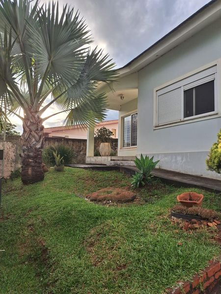 CASA PARA VENDA- BAIRRO DORNELLES