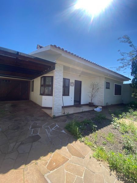 CASA A VENDA 2 DORMITÓRIOS - DORNELLES