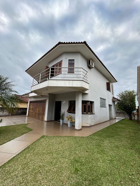 CASA BAIRRO SOBUSKI - 4 DORMITÓRIOS - SANTO ÂNGELO