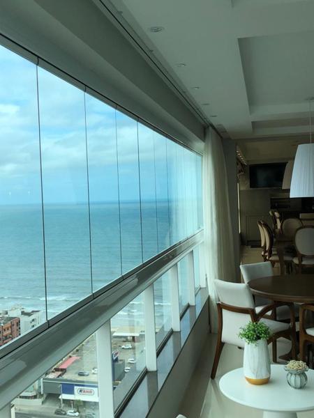 APARTAMENTO FINAMENTE MOBILIADO E DECORADO 05 SUÍTES - MEIA PRAIA, ITAPEMA/SC