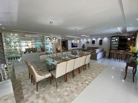 APARTAMENTO FINAMENTE MOBILIADO E DECORADO 05 SUÍTES - MEIA PRAIA, ITAPEMA/SC