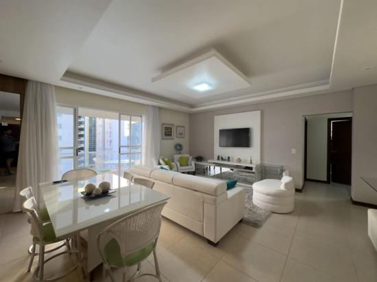 APARTAMENTO 04 DORMITÓRIOS - MOBILIADO - MEIA PRAIA, ITAPEMA/SC