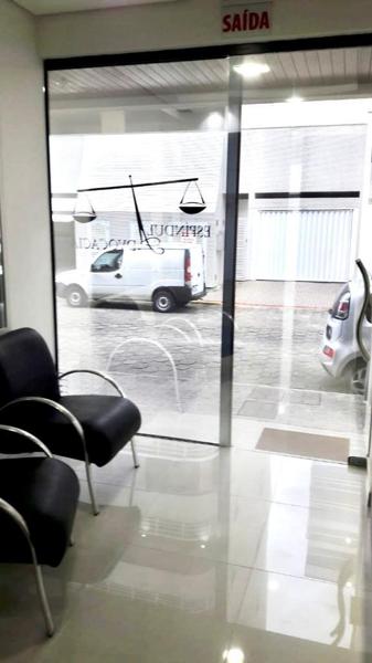 SALA COMERCIAL  NA QUADRA DO MAR MEIA PRAIA ITAPEMA S C