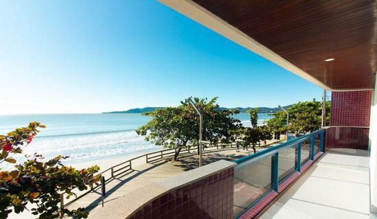 APARTAMENTO MOBILIADO FRENTE MAR COM 03 SUÍTES - MEIA PRAIA, ITAPEMA/SC