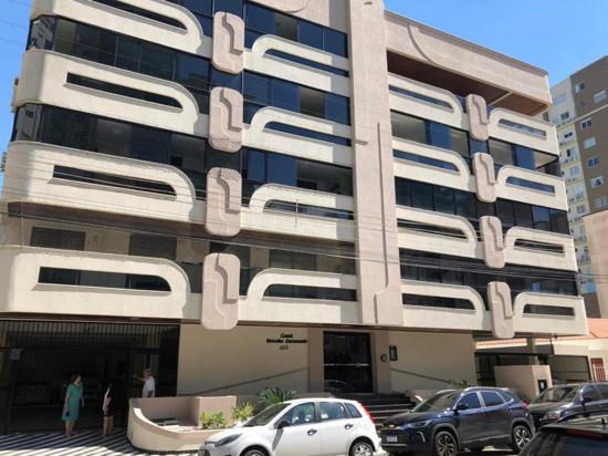 APARTAMENTO COM 02 DORMITÓRIOS SENDO 01 SUÍTE - MOBILIADO - MEIA PRAIA, ITAPEMA/SC