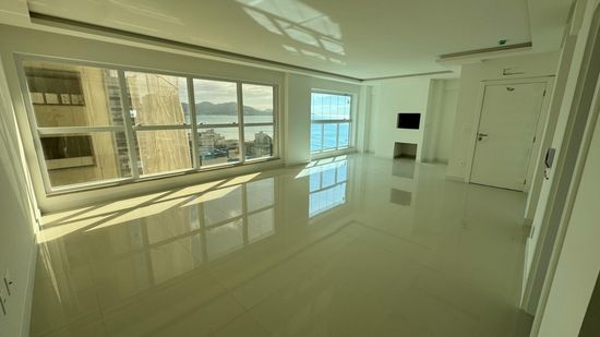 APARTAMENTO  COM 04 SUÍTES 02 VAGAS DE GARAGEM - MEIA PRAIA, ITAPEMA