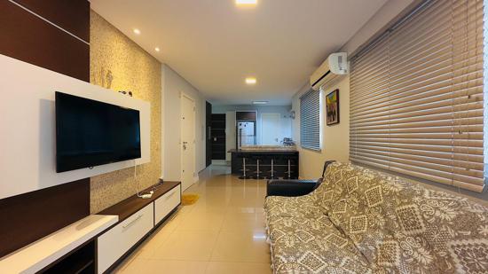 APARTAMENTO NA DO QUADRA MAR COM 02 DORMITÓRIOS E 02 VAGAS MEIA PRAIA ITAPEMA SC