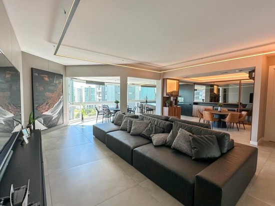 APARTAMENTO FINAMENTE MOBILIADO 04 SUÍTES - MEIA PRAIA, ITAPEMA/SC