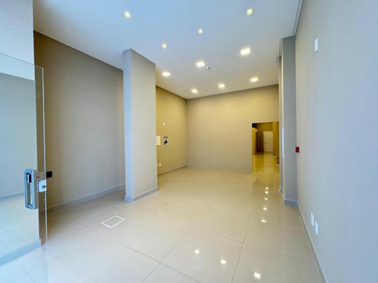 SALA COMERCIAL À VENDA EM MEIA PRAIA ITAPEMA SC
