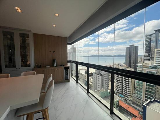 APARTAMENTO COM VISTA PARA O MAR COM 03 SUITES E MOBILIADO- MEIA PRAIA, ITAPEMA