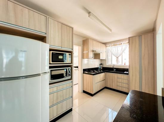 APARTAMENTO 03 SUÍTES 04 VAGAS DE GARAGEM MEIA PRAIA ITAPEMA SC