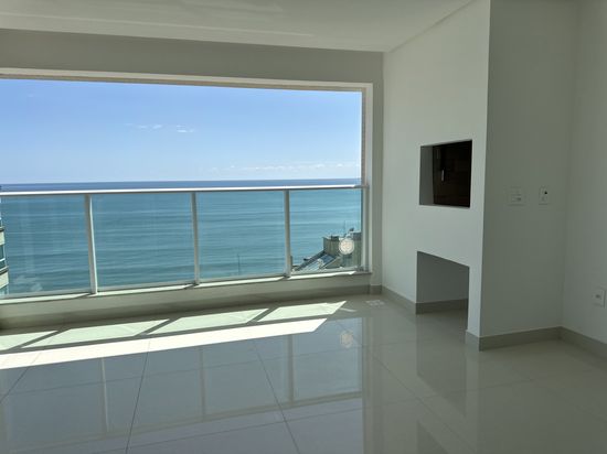 APARTAMENTO QUADRA MAR COM 04 SUITES- MEIA PRAIA, ITAPEMA