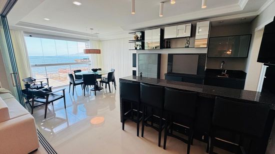 APARTAMENTO 04 SUÍTES - FINAMENTE MOBILIADO E DECORADO- FRENTE MAR- MEIA PRAIA ITAPEMA SC