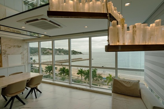 APARTAMENTO 04 SUÍTES- MOBILIADO- FRENTE MAR- CENTRO ITAPEMA SC