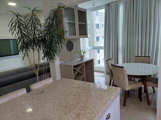 APARTAMENTO PRONTO PARA MORAR COM 02 SUITES - MEIA PRAIA